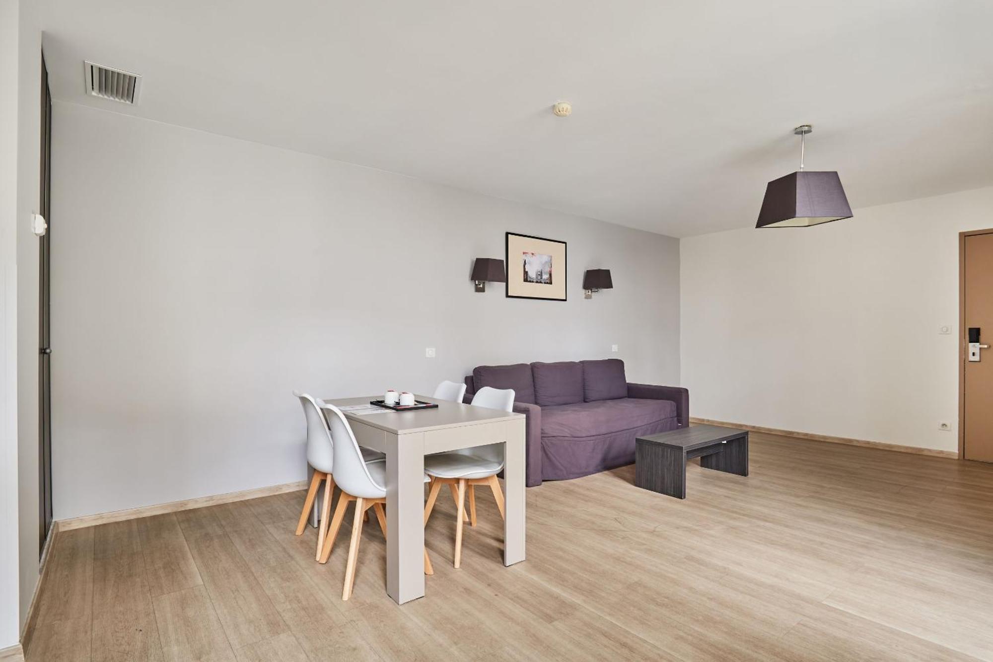 One-Bedroom Apartment